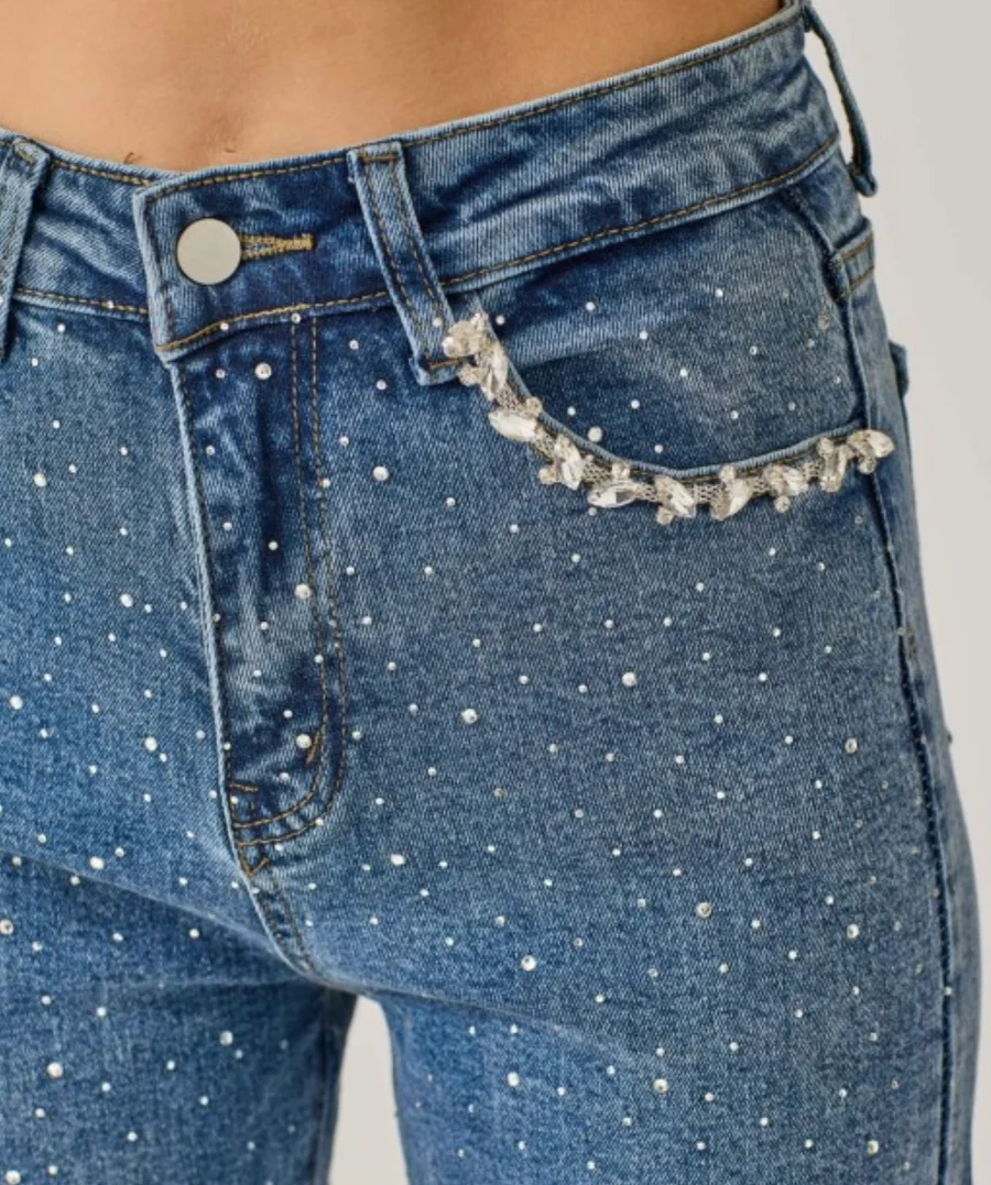 Crystal Embellished Heart Cutout Jeans