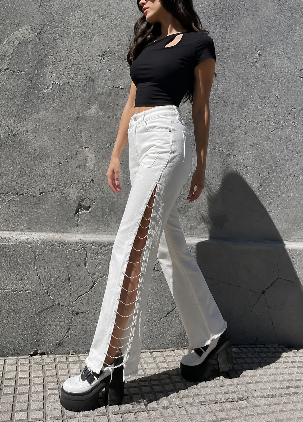 White Side Slit Chain Jeans
