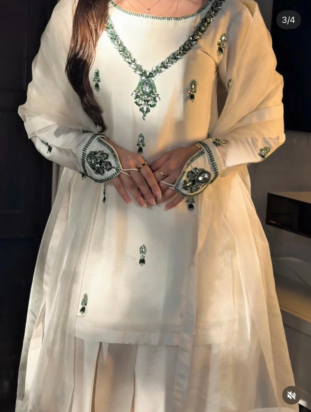 White Farshi Jora | Azadi Sale